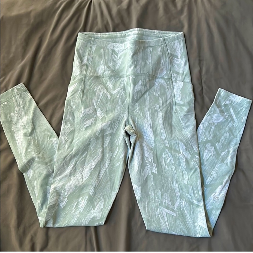NWOT Lululemon Seafoam Green Patterned Atheleisure Pants